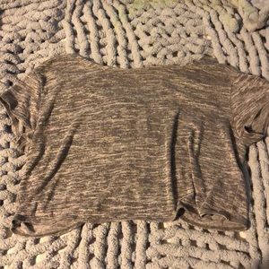 Cropped envelope back tee.